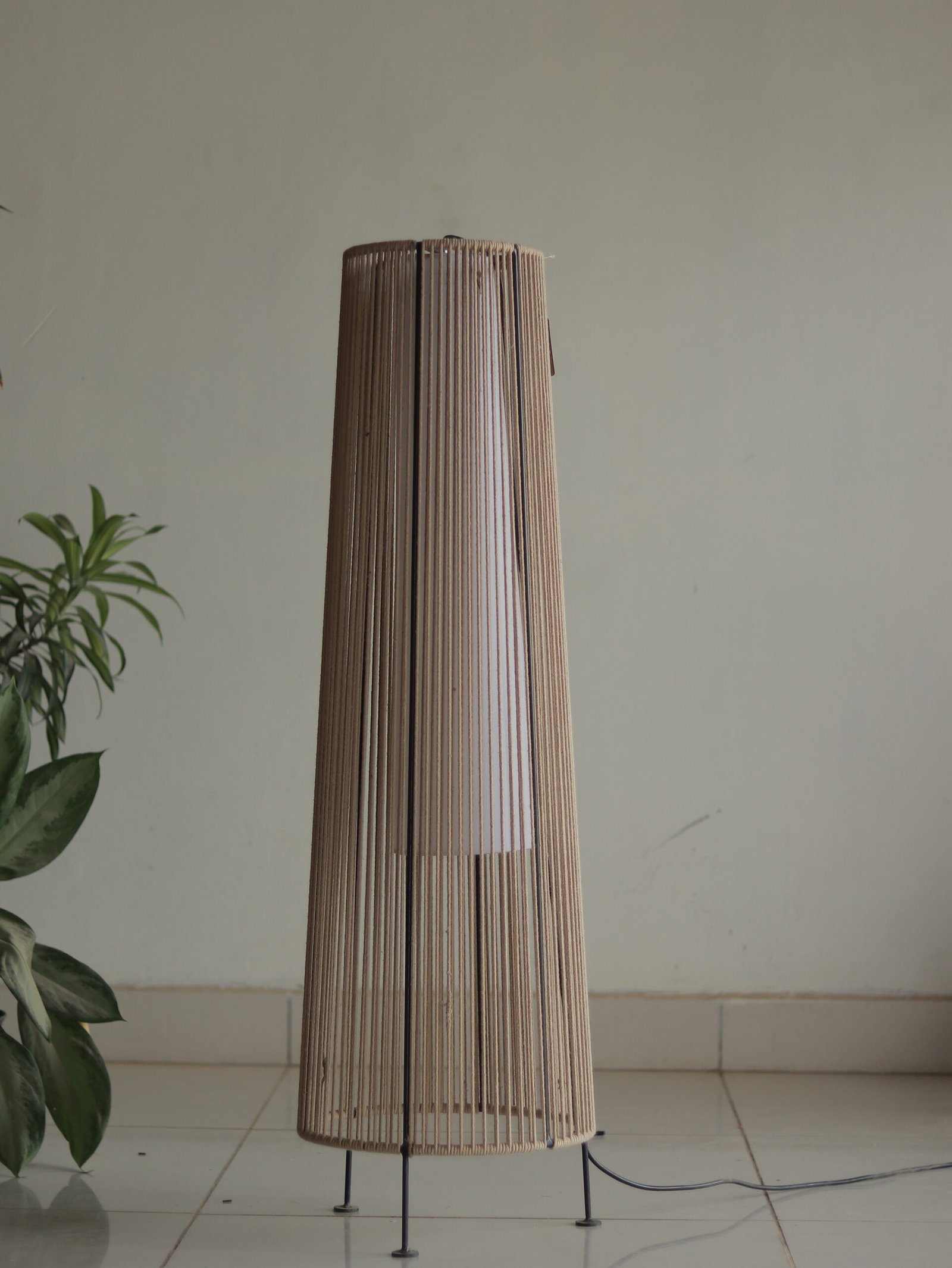 Taarini Floor Lamp